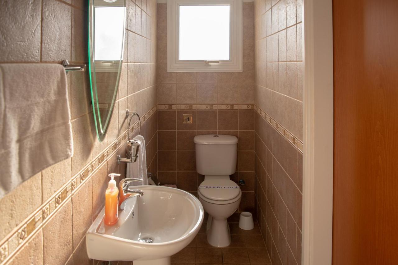 Villa Ruby Nissi Beach Ajía Nápa Kültér fotó
