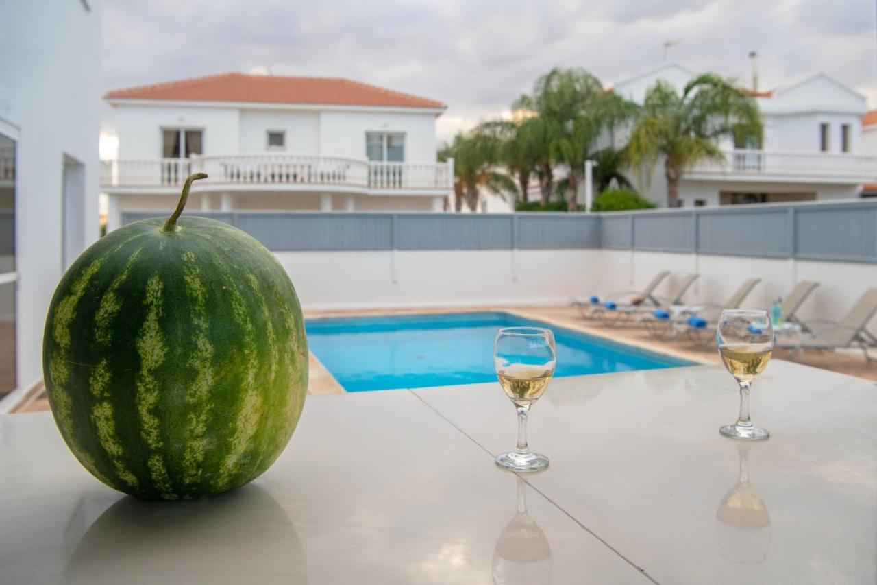 Villa Ruby Nissi Beach Ajía Nápa Kültér fotó