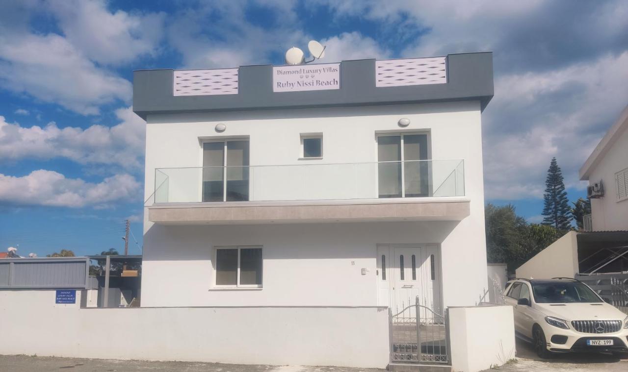 Villa Ruby Nissi Beach Ajía Nápa Kültér fotó